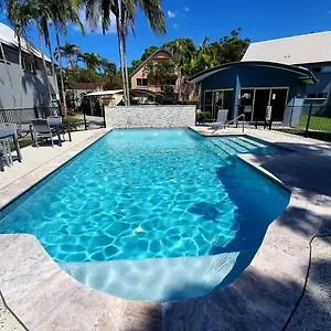 https://rainbow-getaway-holiday-apartments.queenslandhotels.net